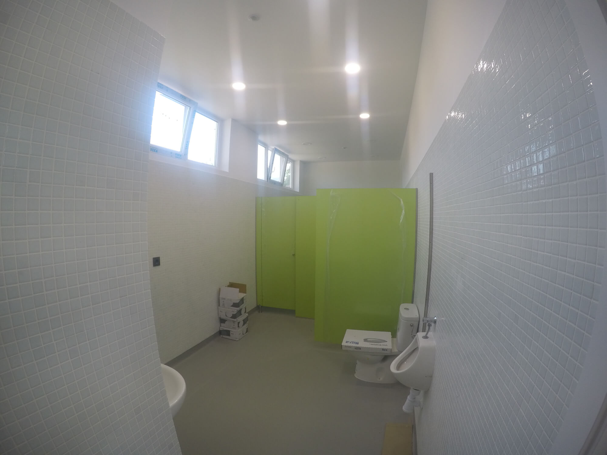 Adaptacion De Vestuarios A Normartiva Vigente Foto 2