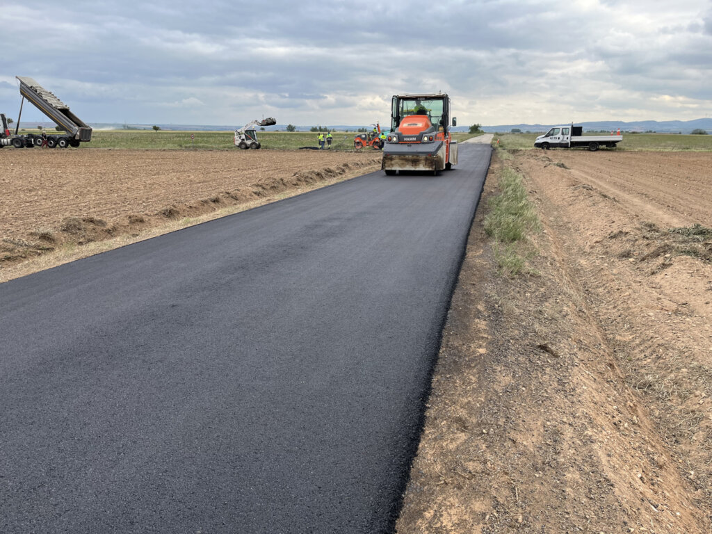 Mantenimiento Y Mejora De Caminos Agricolas Foto 3